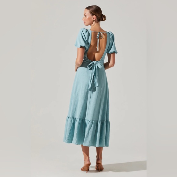 ASTR THE LABEL TWIST BUST TIE BACK MIDI DRESS - Picture 4 of 5